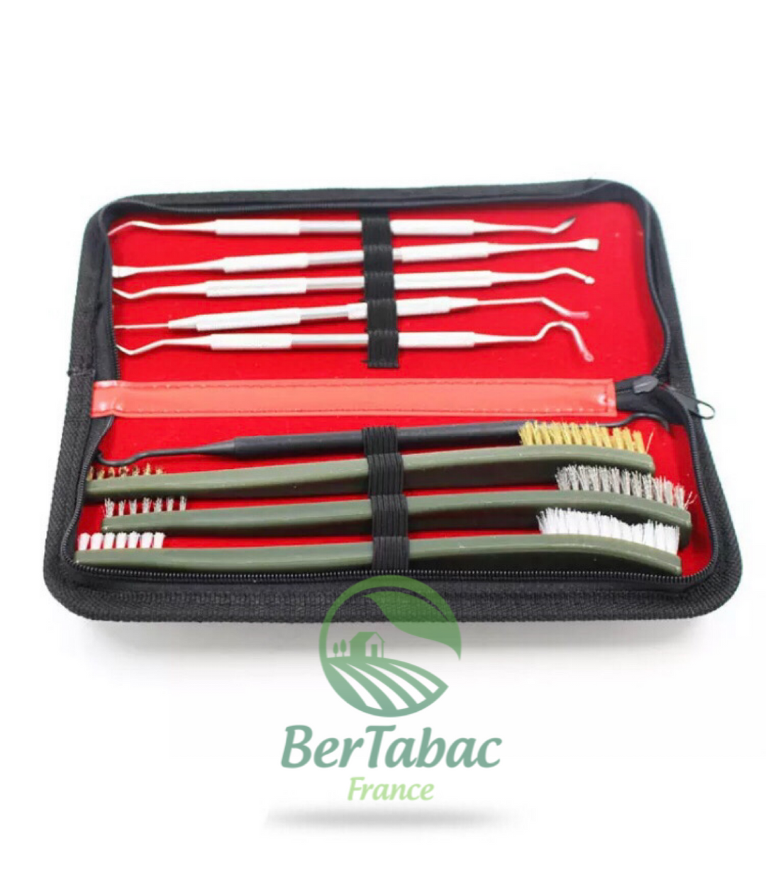 Shredder cleaning kit