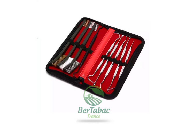 Shredder cleaning kit